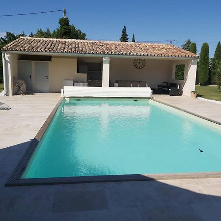 Studio Au Calme Avec Piscine Et Toutes Les Commodites Necessaires Le Thor Eksteriør billede