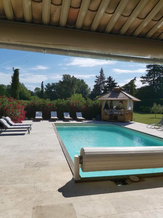 Studio Au Calme Avec Piscine Et Toutes Les Commodites Necessaires Le Thor Eksteriør billede
